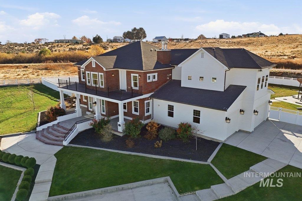 Photo of 12401 Equestrian Way, Nampa, ID 83686 (MLS # 98987388)