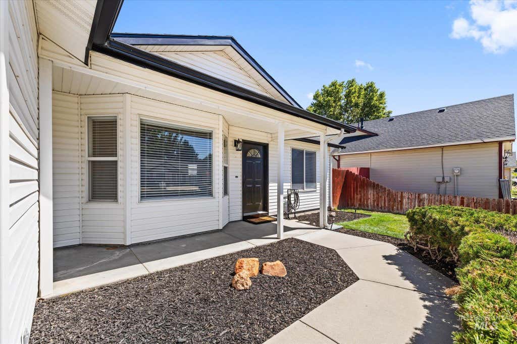Photo of 616 7th ST, Middleton, ID 83644 (MLS # 98994172)