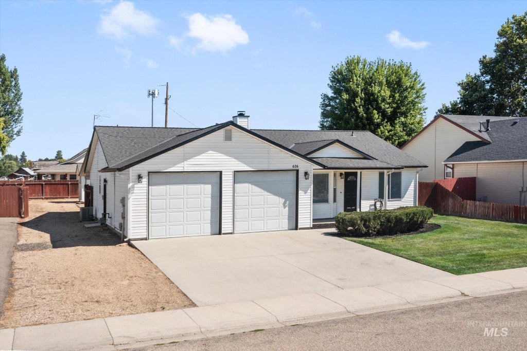 Photo of 616 7th ST, Middleton, ID 83644 (MLS # 98994172)