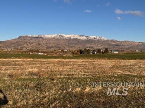 Photo of 2 Jake Lane, Emmett, ID 83617 (MLS # 98951357)