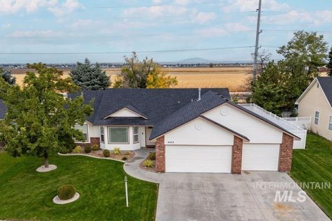 Photo of 4242 W Niemann Dr, Meridian, ID 83646 (MLS # 98971287)