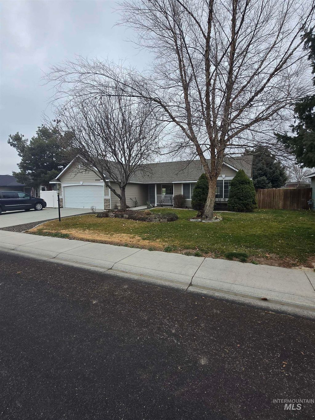 Photo of 2920 E E Iowa Ave, Nampa, ID 83686 (MLS # 98975119)