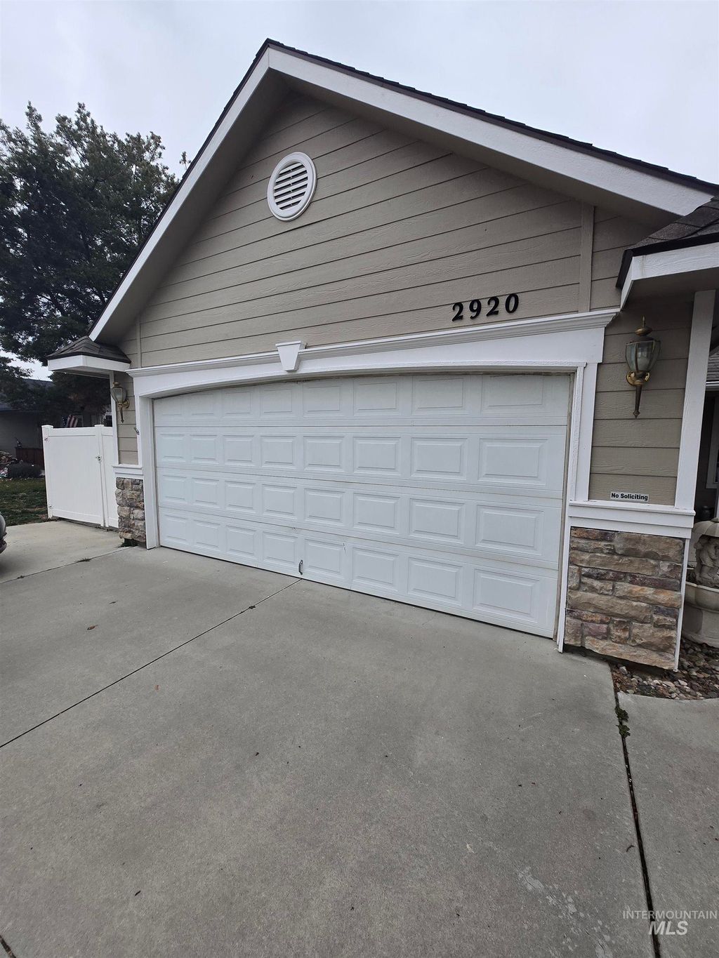 Photo of 2920 E E Iowa Ave, Nampa, ID 83686 (MLS # 98975119)