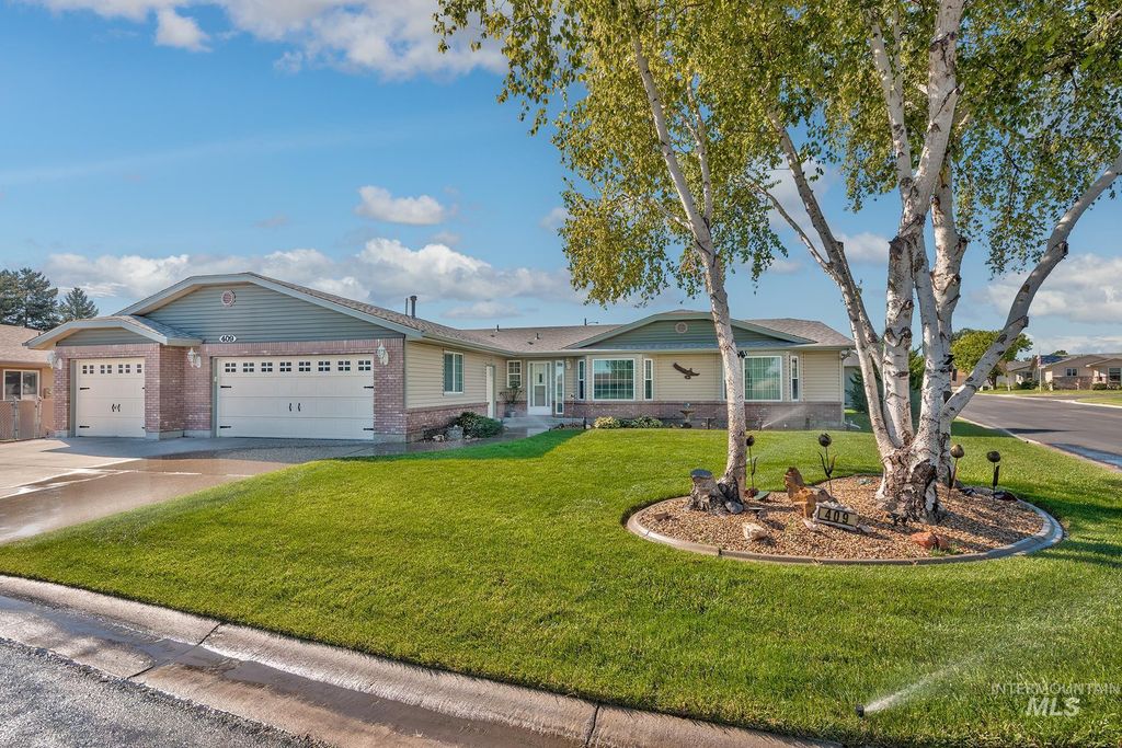 Photo of 1100 Burnett Dr., No. 409 DR #409 C St, Nampa, ID 83651 (MLS # 98992956)