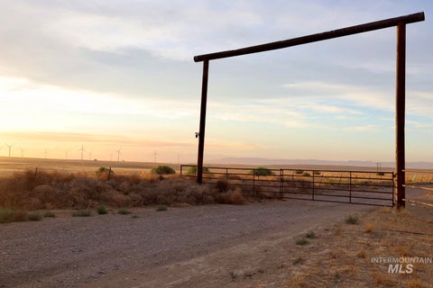 Photo of 151 E 5600 N, Hagerman, ID 83332 (MLS # 98998526)
