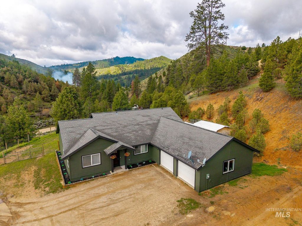 Photo of 4 Round Up Circle, Boise, ID 83716 (MLS # 98984222)