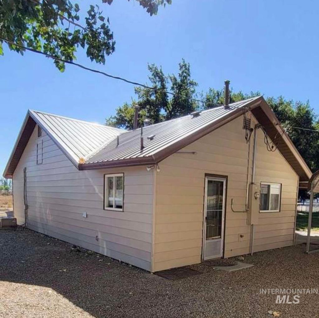 Photo of 1920 Sand Hollow Rd, Caldwell, ID 83607 (MLS # 98979687)