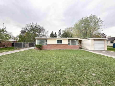 Photo of 455 Sunrise Blvd N Blvd, Twin Falls, ID 83301 (MLS # 98977848)
