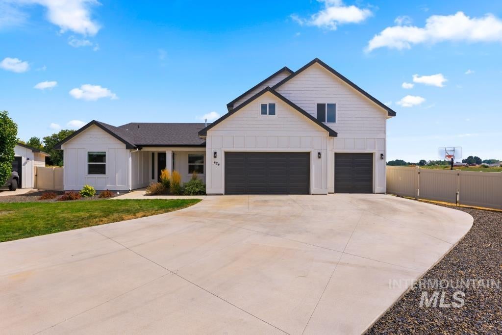 Photo of 424 October Sky St, New Plymouth, ID 83655 (MLS # 98998942)