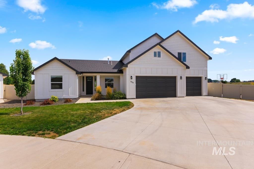 Photo of 424 October Sky St, New Plymouth, ID 83655 (MLS # 98998942)