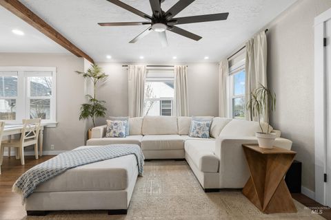 Photo of 720 17th Ave. S Ave, Nampa, ID 83651 (MLS # 98978651)