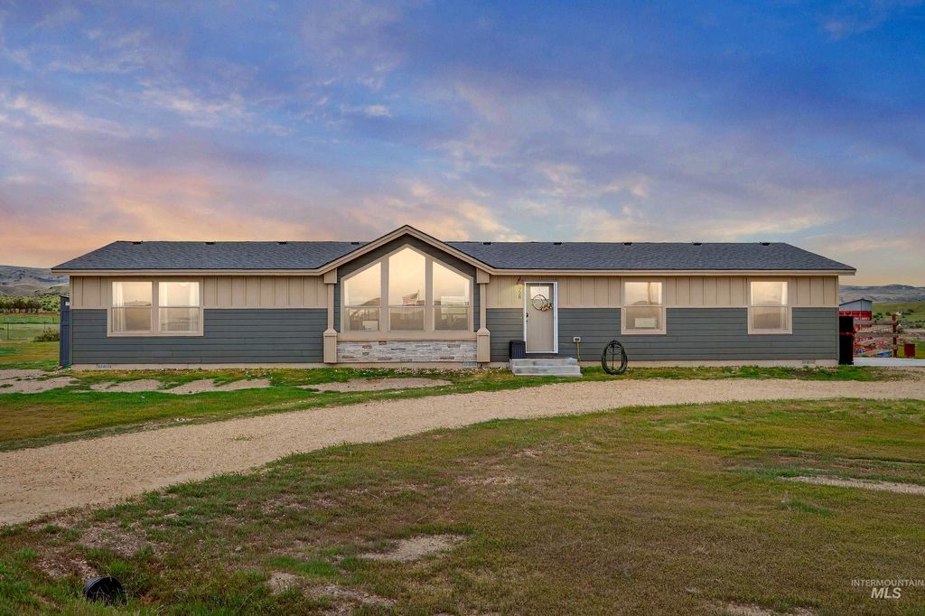 Photo of 728 Chase Ln, Melba, ID 83641 (MLS # 98981097)