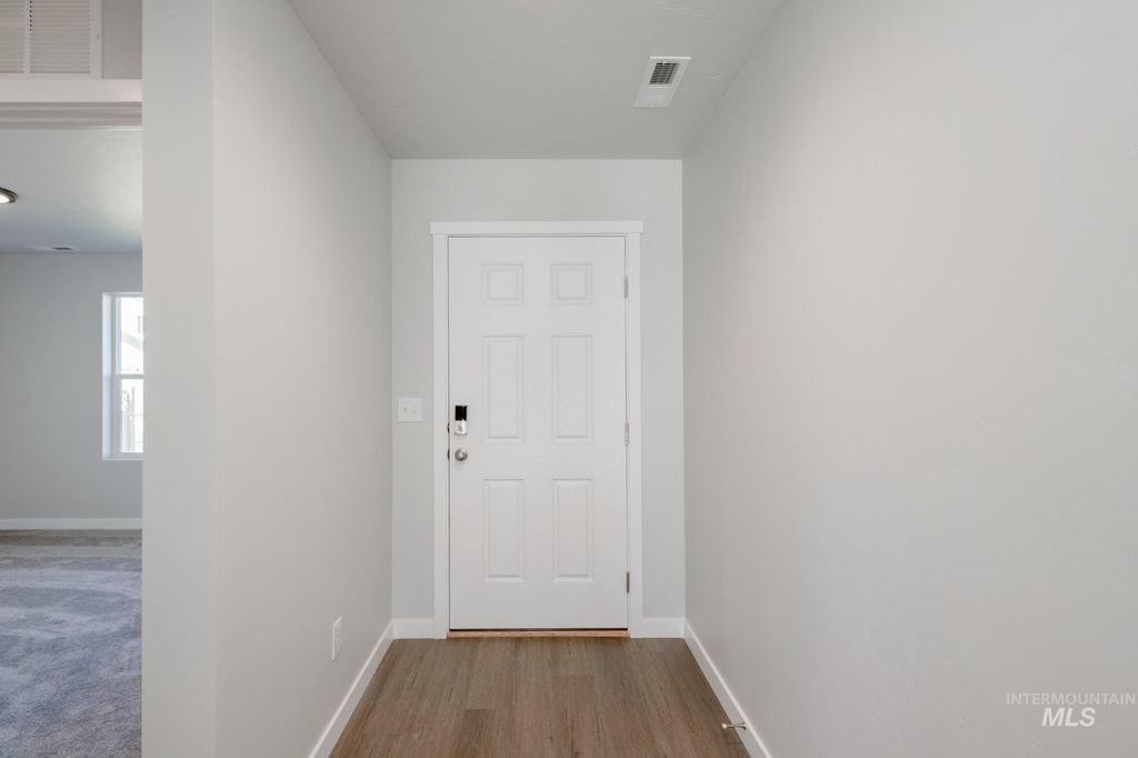 Photo of 821 Strike Eagle St, Mountain Home, ID 83647 (MLS # 98964536)