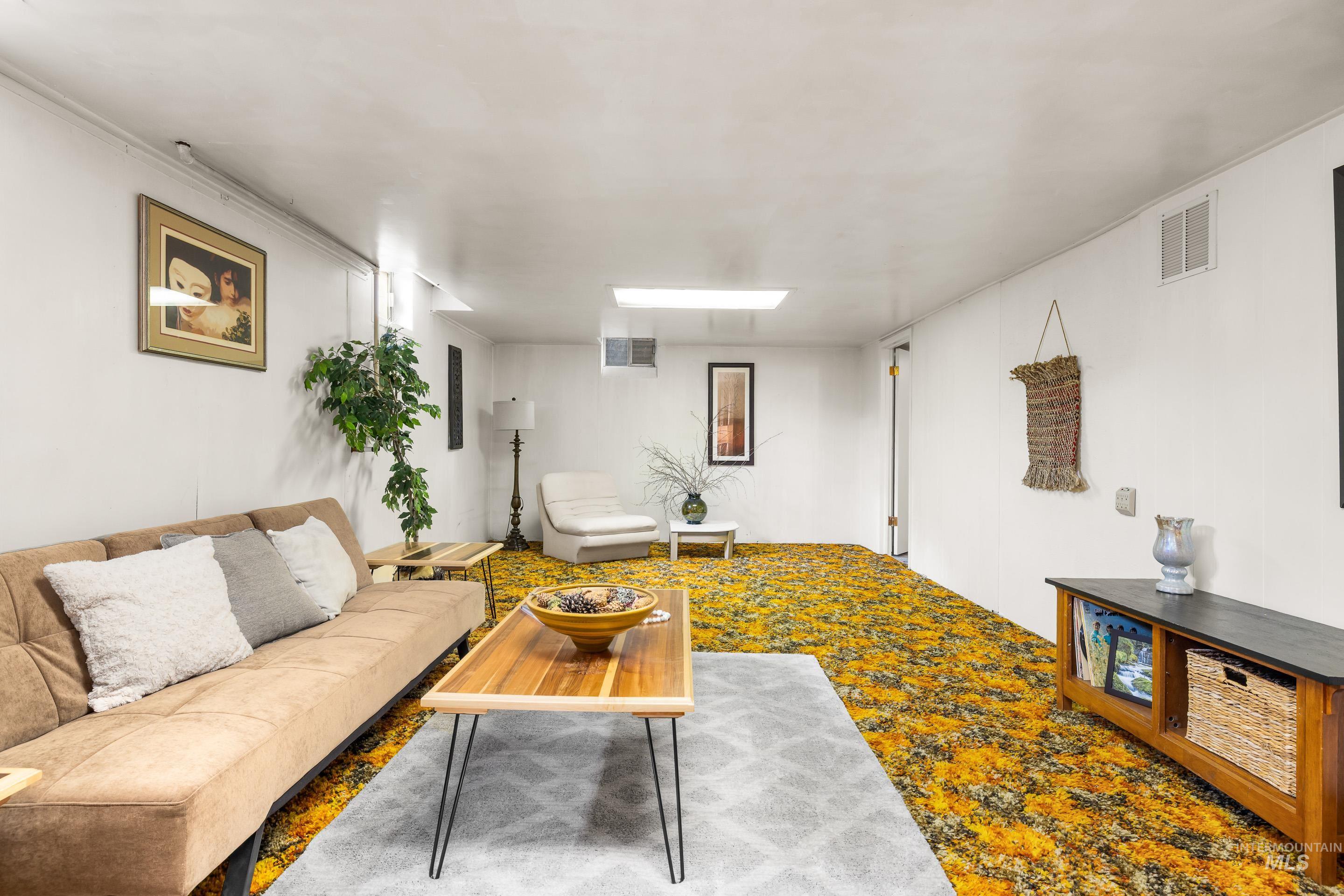 Living area with carpet
