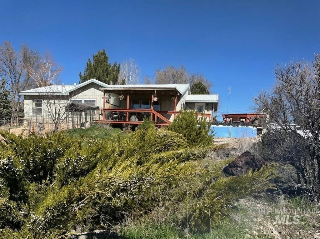 Photo of 103 West 420 North, Shoshone, ID 83352 (MLS # 98978497)