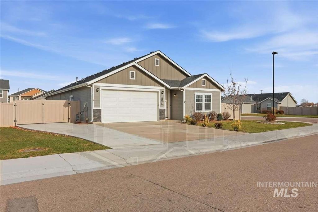 Photo of 12076 W Terrazzo Dr, Nampa, OK 73651 (MLS # 98969812)