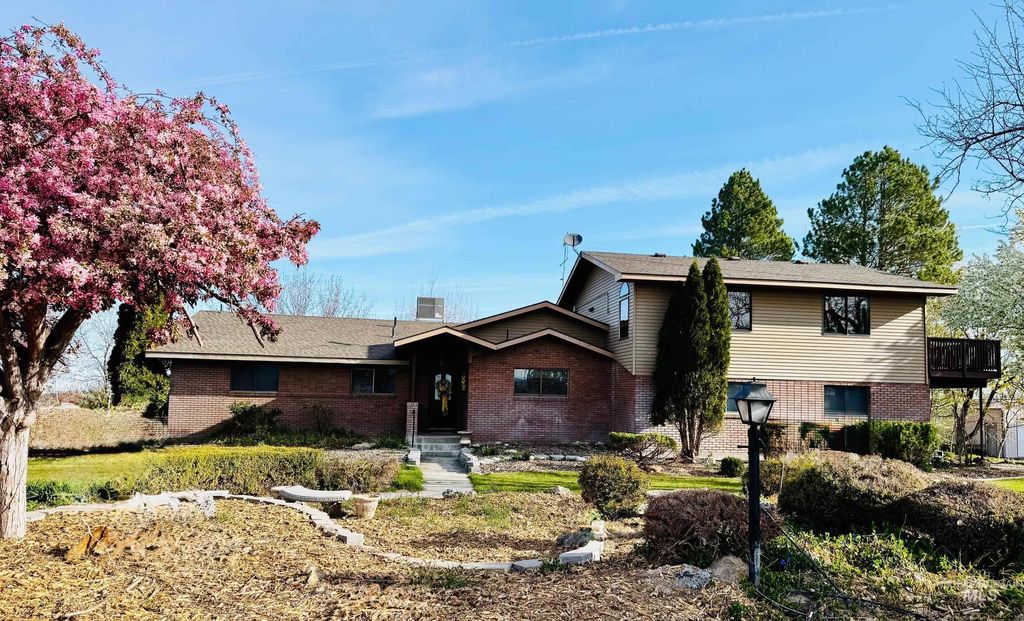 Photo of 936 E 350 N, Declo, ID 83323 (MLS # 98981375)