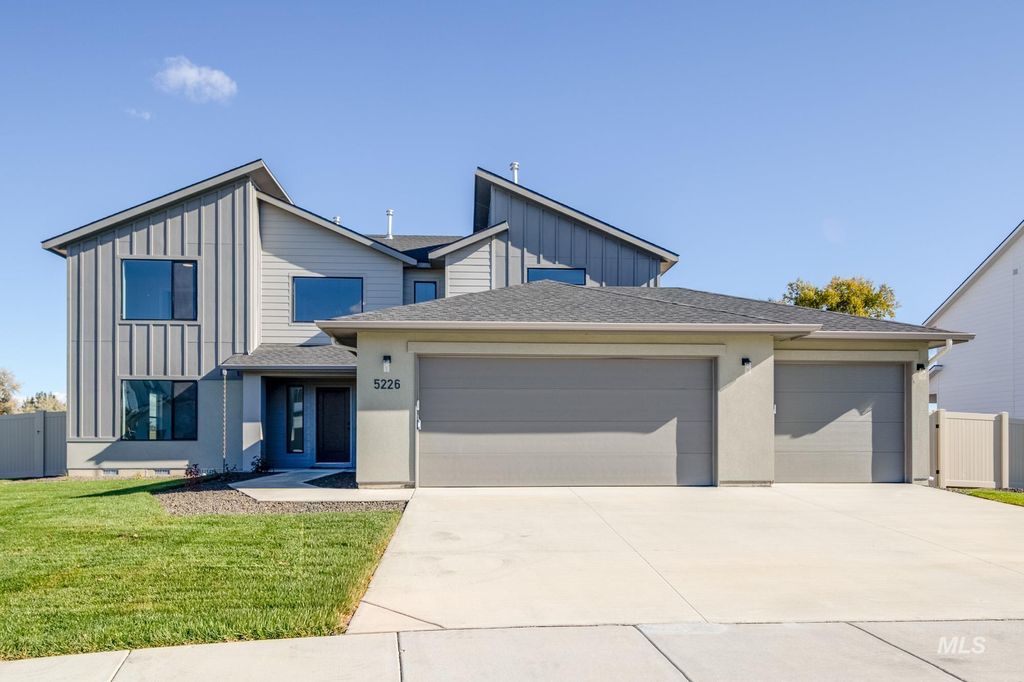 Photo of 5418 S Danforth Ave, Nampa, ID 83686 (MLS # 98985546)