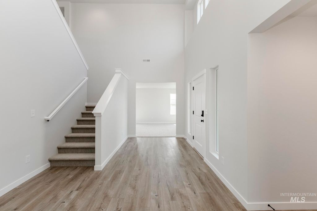 Photo of 5418 S Danforth Ave, Nampa, ID 83686 (MLS # 98985546)