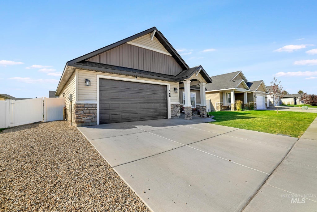 Photo of 468 April Ave, Twin Falls, ID 83301 (MLS # 98998989)