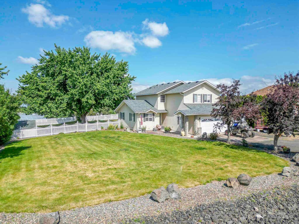 Photo of 1750 E Wheatlands AVE, Lewiston, ID 83501 (MLS # 98987667)