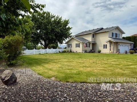 Photo of 1750 E Wheatlands AVE, Lewiston, ID 83501 (MLS # 98987667)