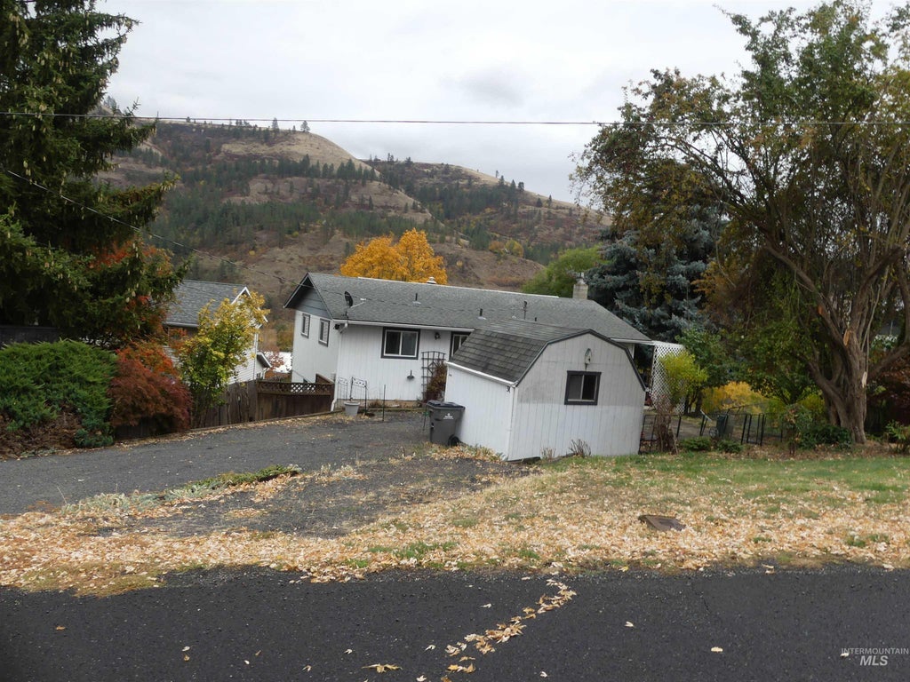 Photo of 308 Ward St, Juliaetta, ID 83535 (MLS # 99004561)