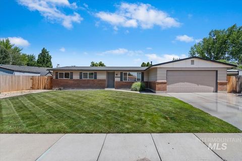 Photo of 9568 W Atmore Dr, Boise, ID 83704 (MLS # 98989875)