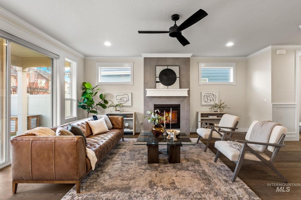 Photo of 1760 E Knobcone Dr, Meridian, ID 83642 (MLS # 98969017)