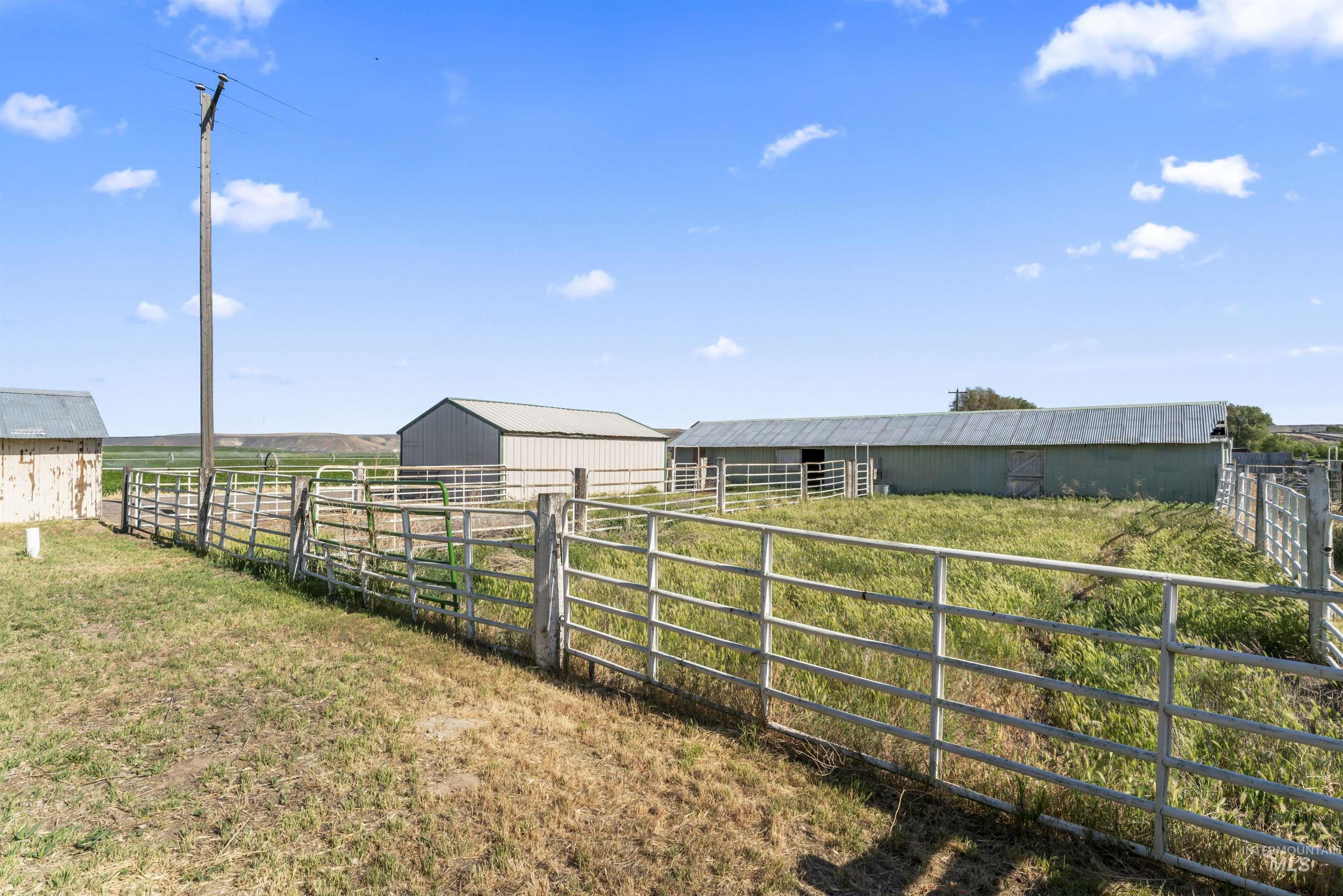 146 N Hammett Hill Rd