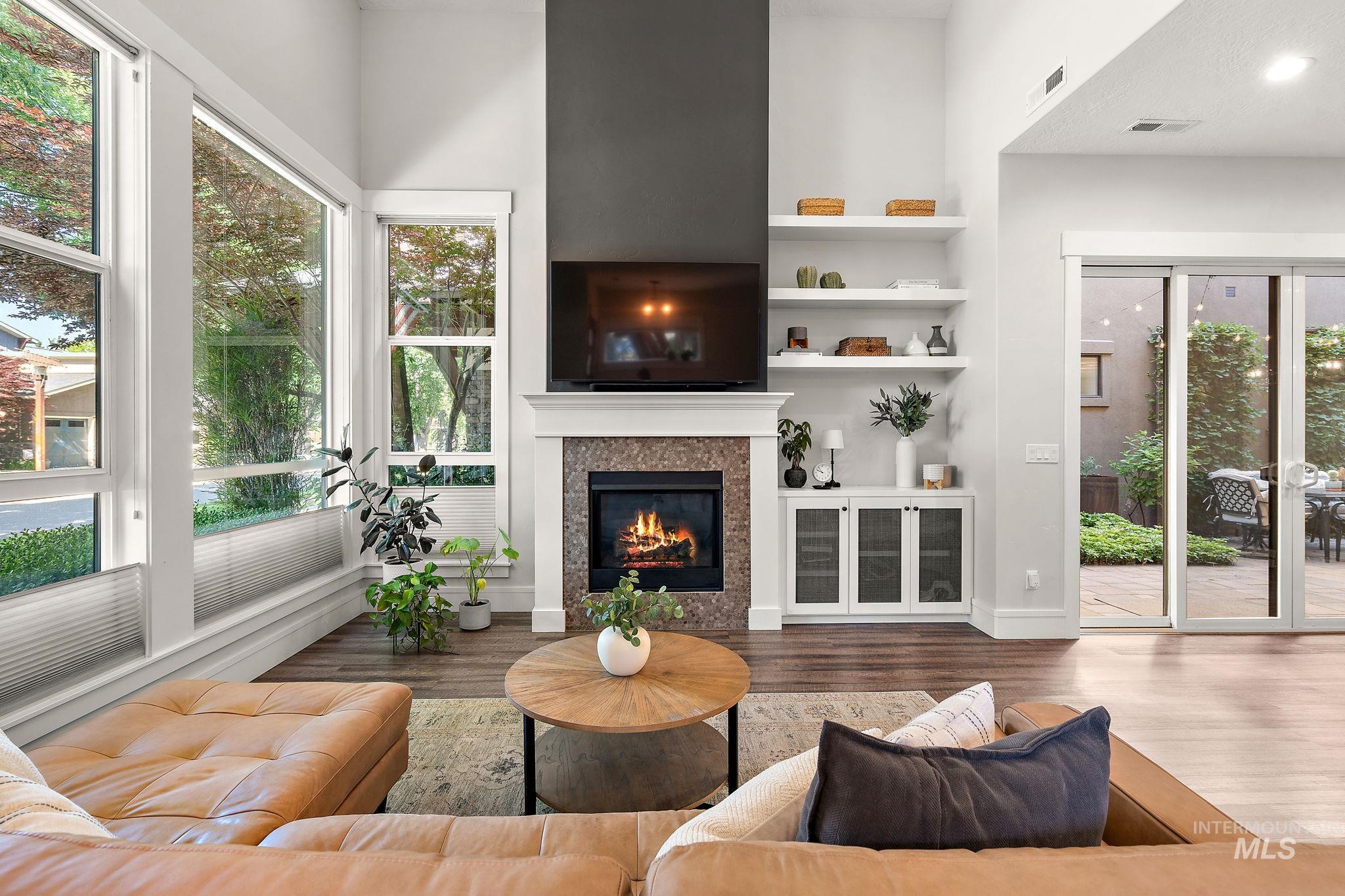 1234 E Lone Shore Dr