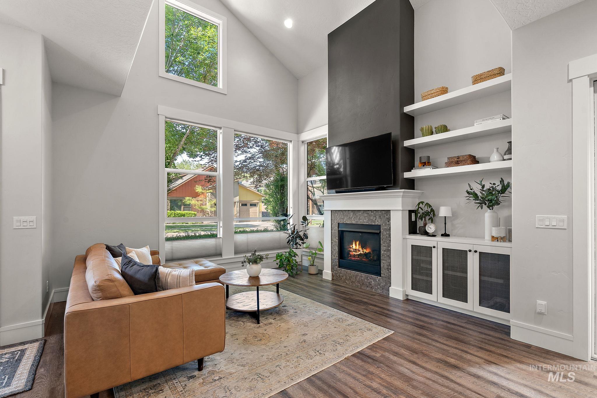 1234 E Lone Shore Dr