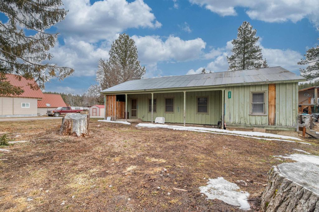 Photo of 205 Standifer St, Placerville, ID 83666 (MLS # 98977023)