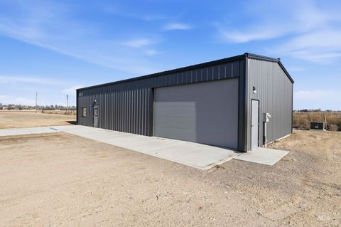 8829 Lake Shore Drive Nampa ID 83686