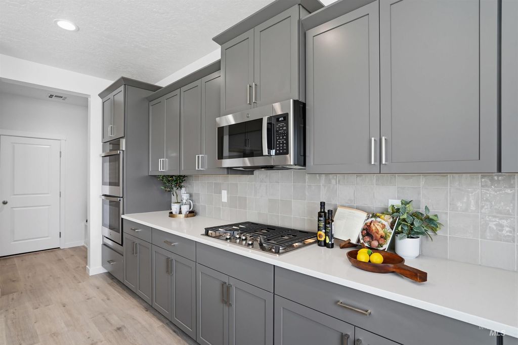 Photo of 7608 E Dixon St, Nampa, ID 83687 (MLS # 98982101)