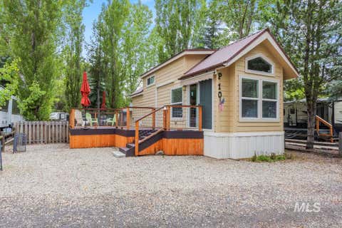 Photo of 10 P Street, Cascade, ID 83611 (MLS # 98992472)