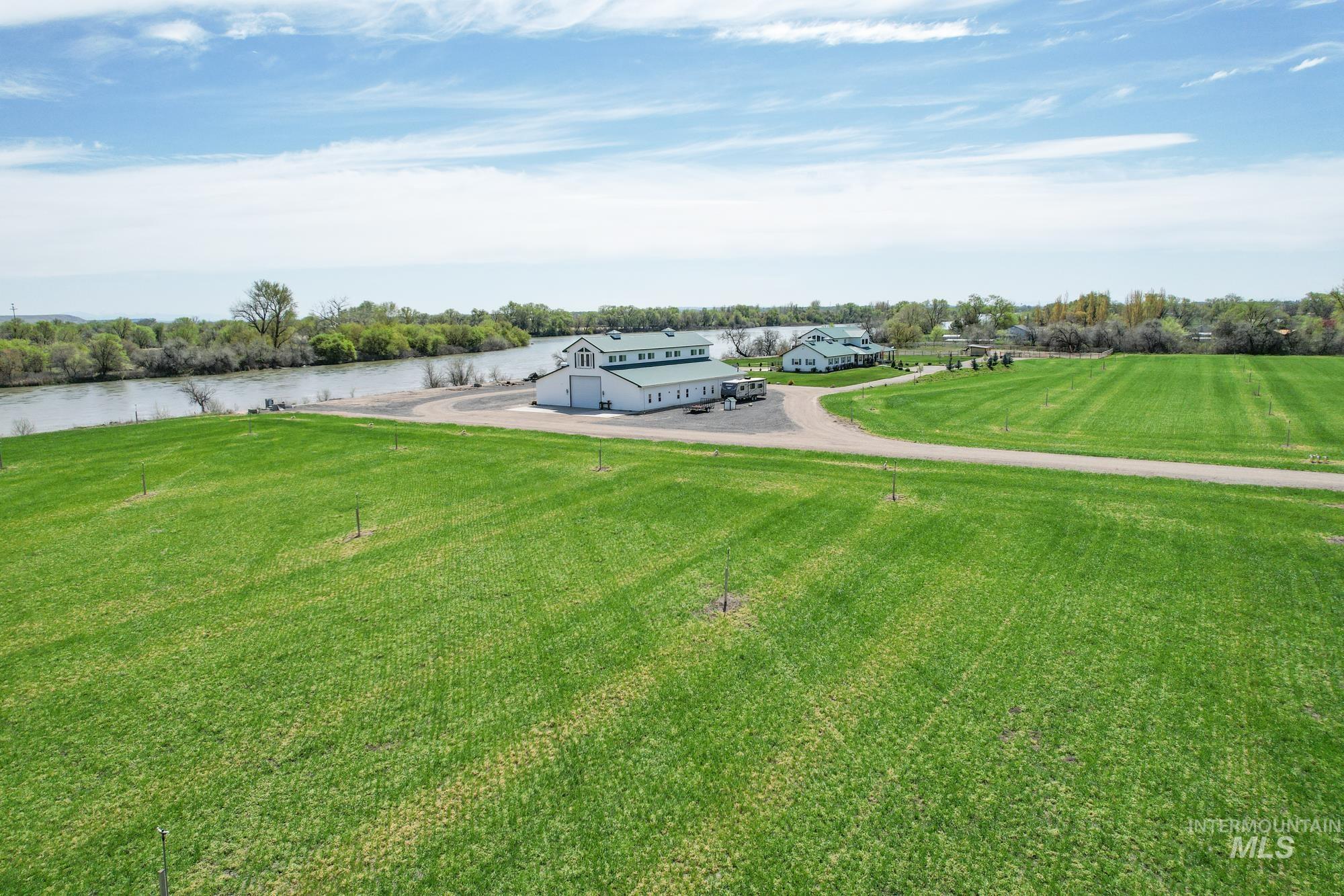 4460 Highway 201
