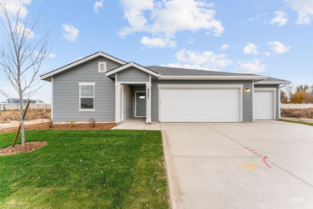 Photo of 4445 E Briscoe Dr, Nampa, ID 83686 (MLS # 98967875)