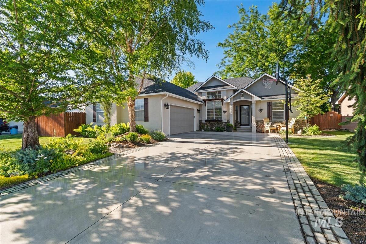 7519 Edgebrook