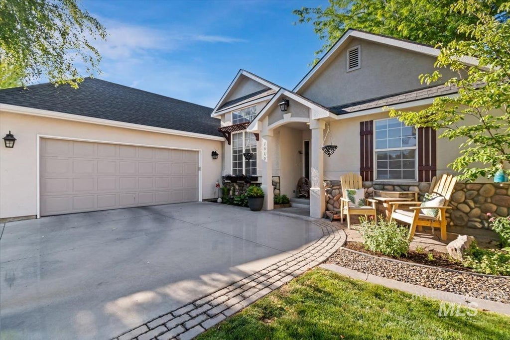 Photo of 7519 Edgebrook DR, Nampa, ID 83687 (MLS # 98999709)