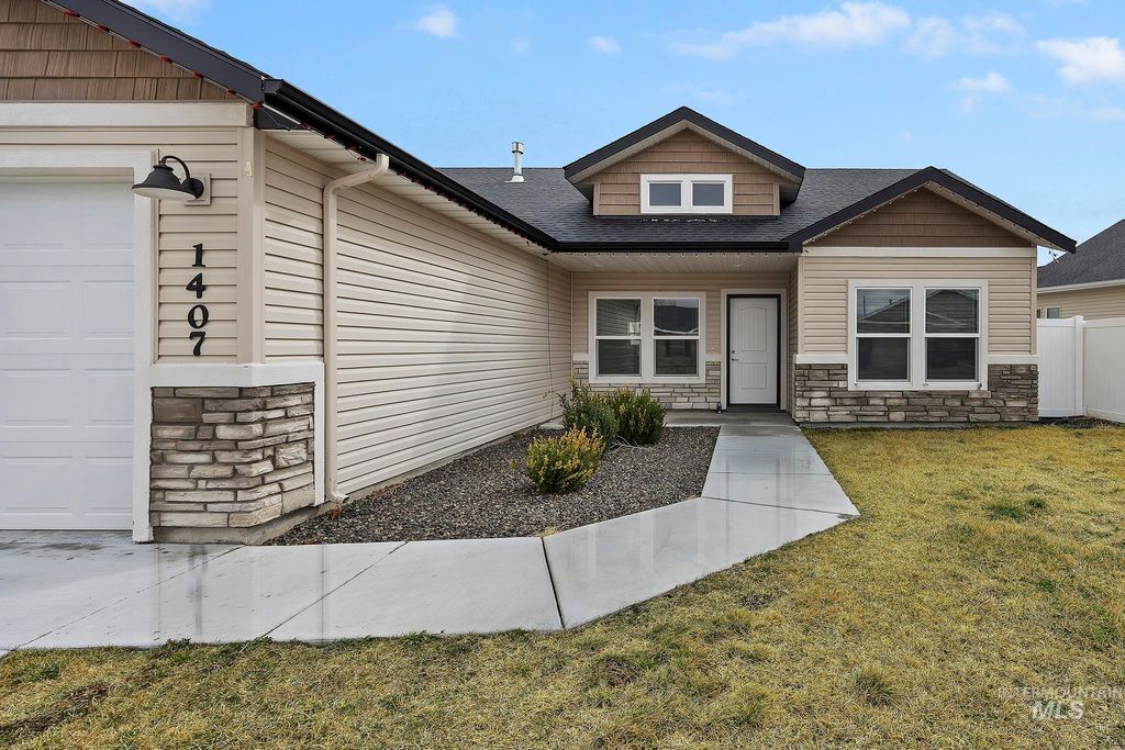Photo of 1407 Blue Grouse Way, Twin Falls, ID 83301 (MLS # 98977285)