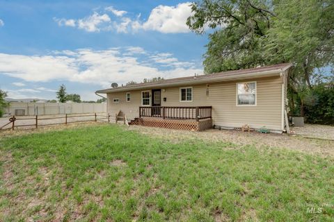 731 W 4th St Emmett ID 83617