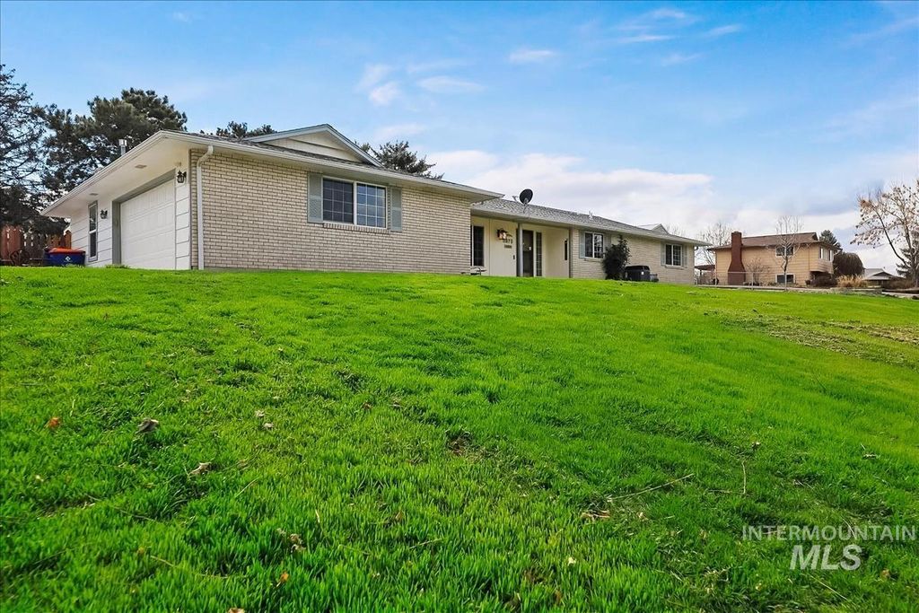 Photo of 11875 W Hidden Valley Rim Rd, Boise, ID 83709 (MLS # 98977075)