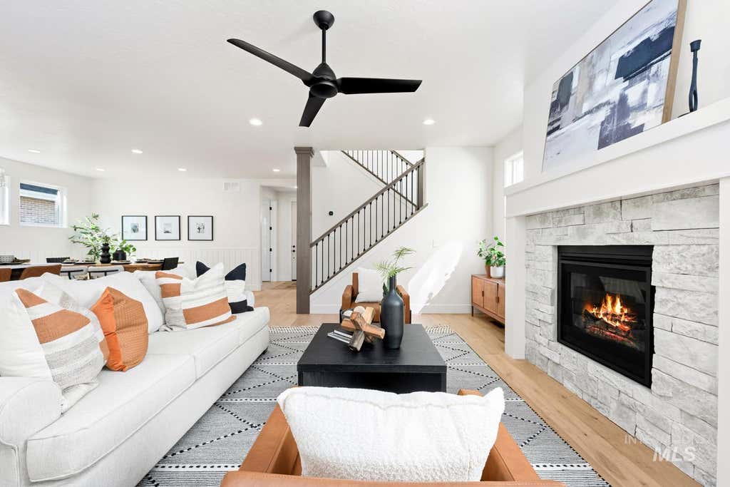 Photo of 13344 N Spring Creek Way, Boise, ID 83714 (MLS # 98993807)