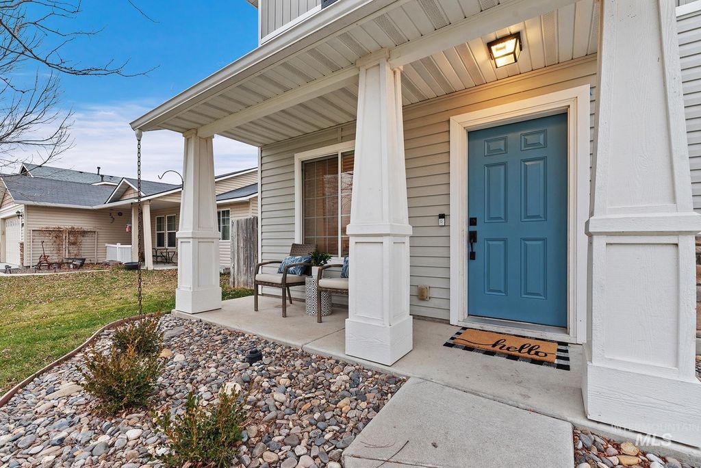 Photo of 1894 E Deerhill Dr, Meridian, ID 83642 (MLS # 98972581)