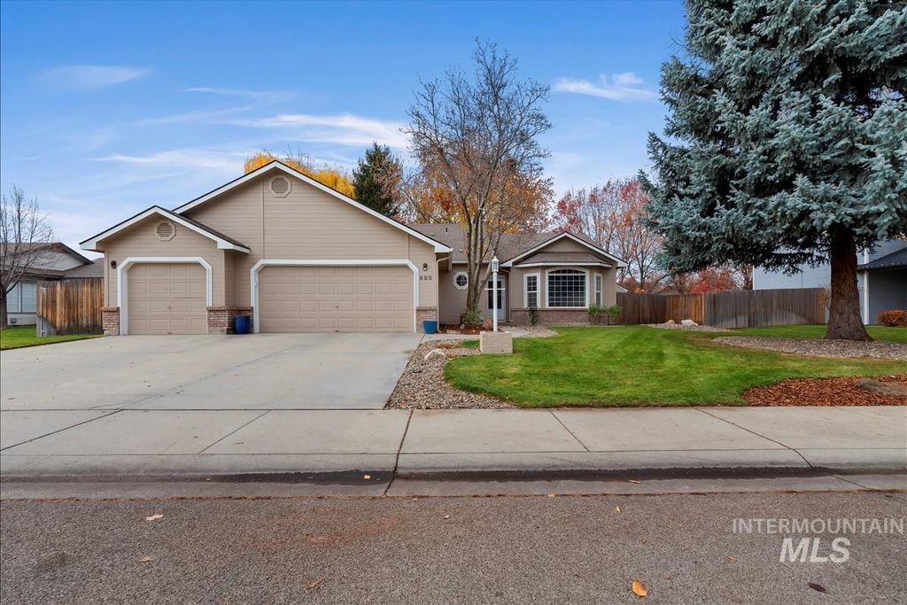 Photo of 685 S Winthrop Way, Boise, ID 83709 (MLS # 98970541)