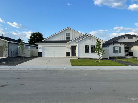 Photo of 4411 Belethor Ave, Caldwell, ID 83605 (MLS # 98959282)