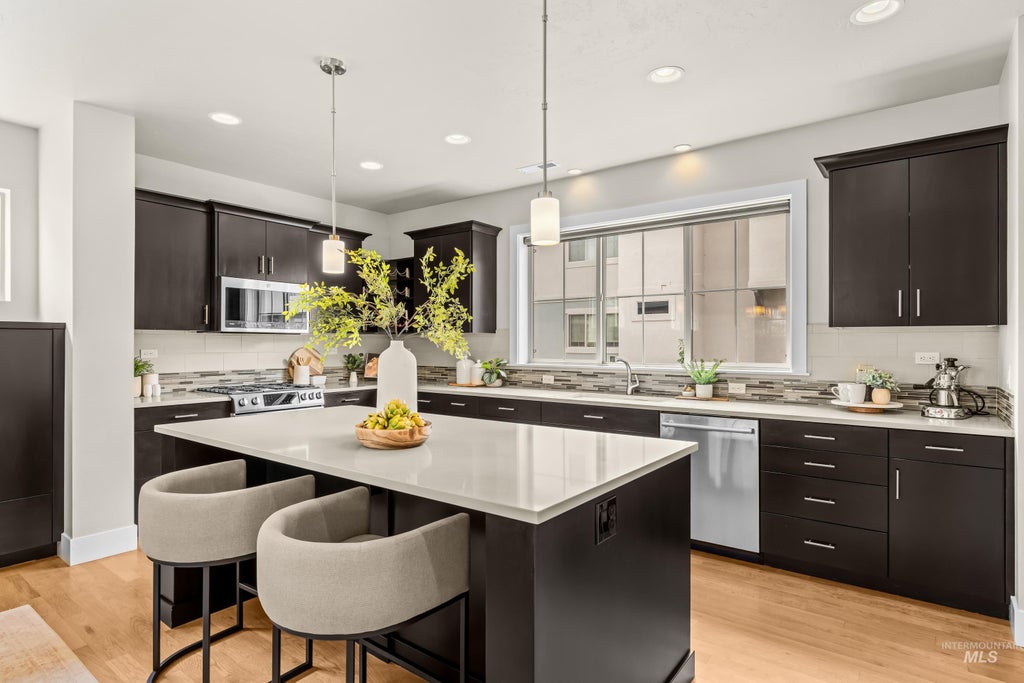 Photo of 3290 E Thoroughbred Ln, Boise, ID 83716 (MLS # 98999891)