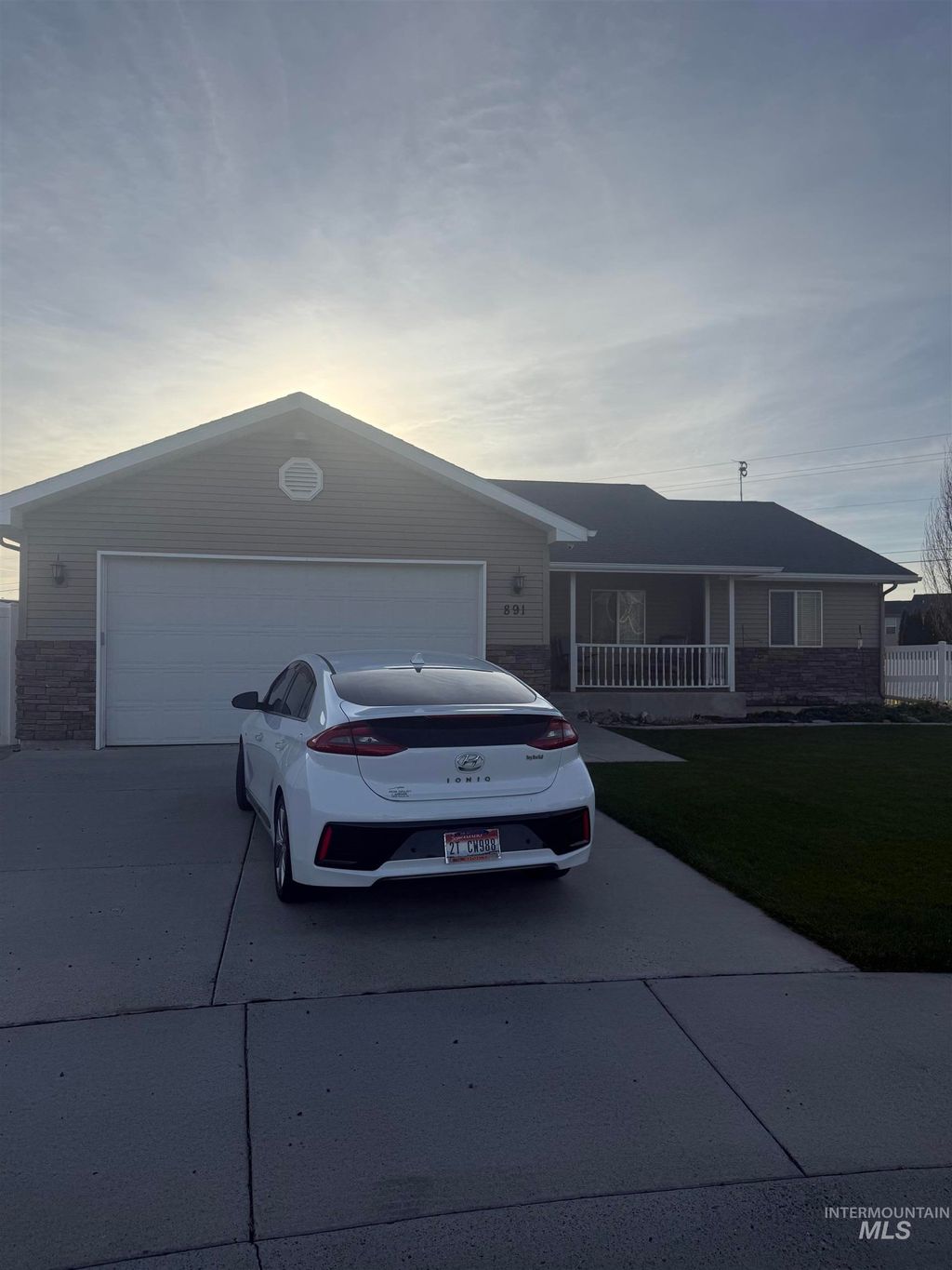 Photo of 891 N Pointe Dr, Twin Falls, ID 83301 (MLS # 98969345)