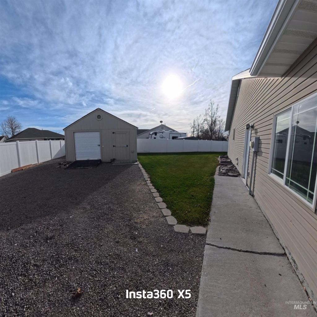 Photo of 891 N Pointe Dr, Twin Falls, ID 83301 (MLS # 98969345)